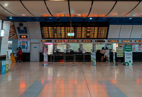 Peut-on organiser des vacances en Andalousie avec des ateliers de fabrication de fromage et des randonnées dans les parcs naturels?